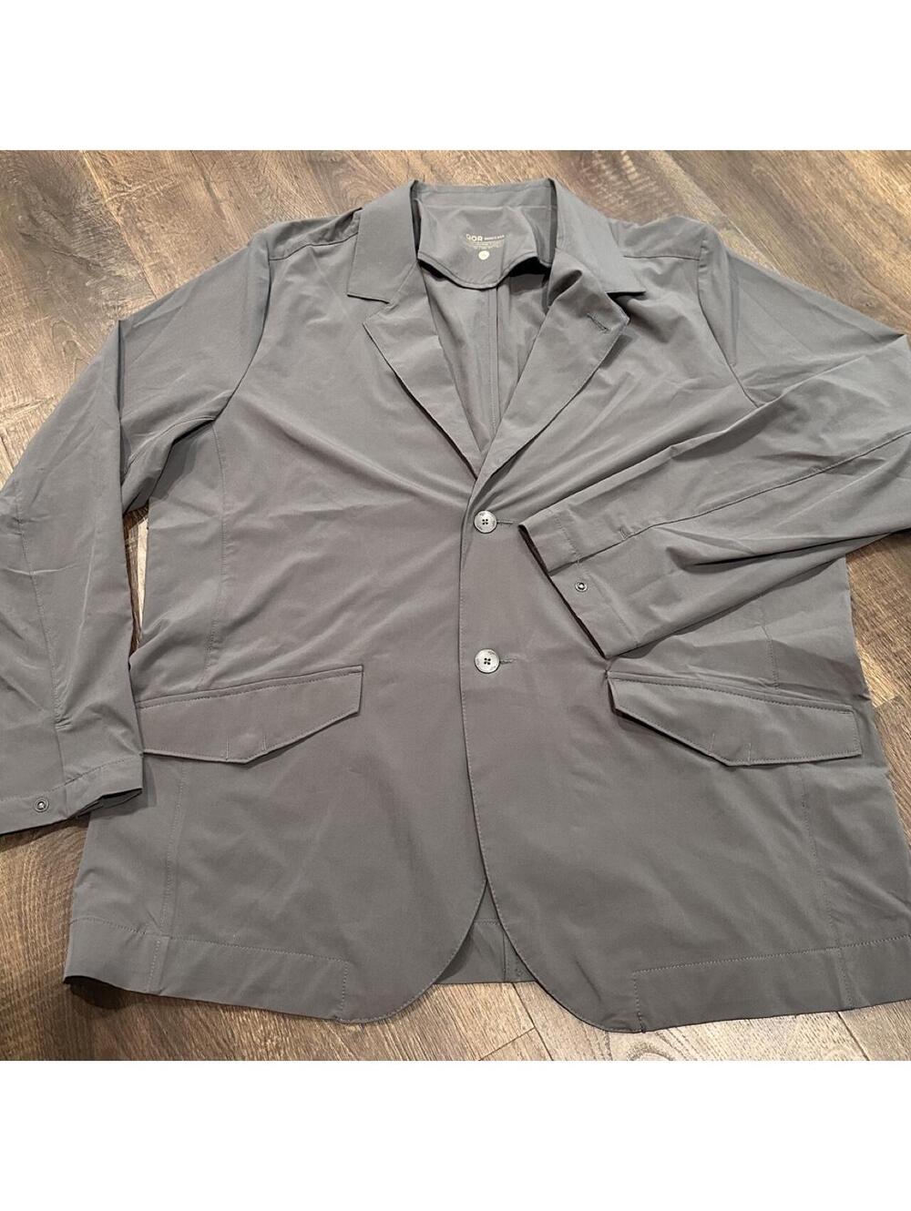 QOR Men's Grey and Black Jacket